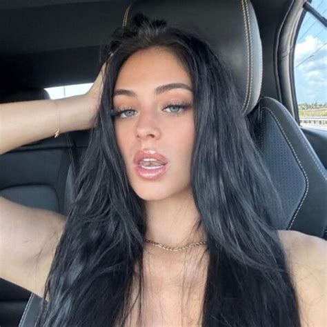 <span>👑</span>Onlyfans Free Videos